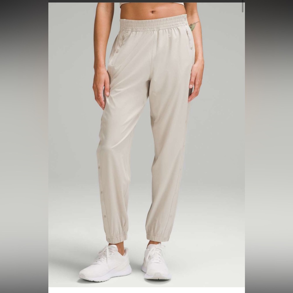 Lululemon Women's Tearaway Beige Elastic-Waist Jogger Pants Size 12
